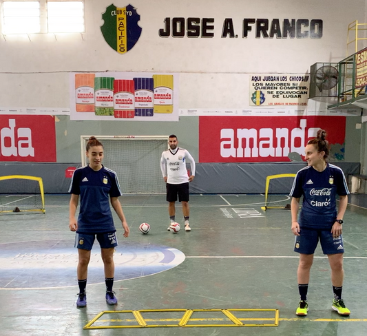 Senda and Mo Ali in Argentina: Training Pro Futsal Players