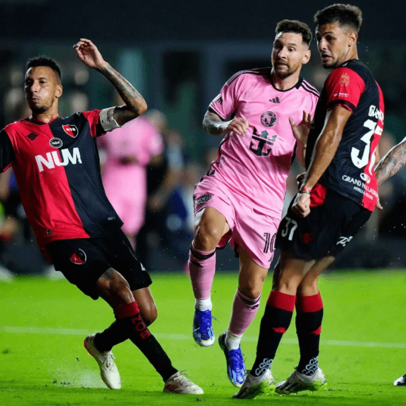 Inter Miami vs Newell's - Gravity Grip Socks - Senda Athletics