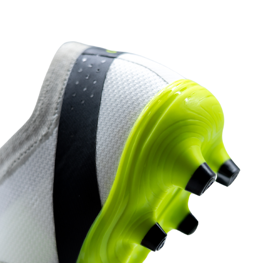 Pampa Pro Soccer Cleats - Product Image | Senda Athletics