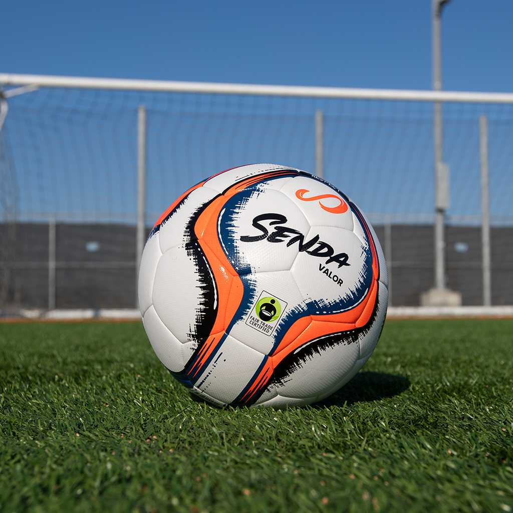 Soccer vs. Futsal Ball: Exploring 6 Key Differences | Senda Athletics