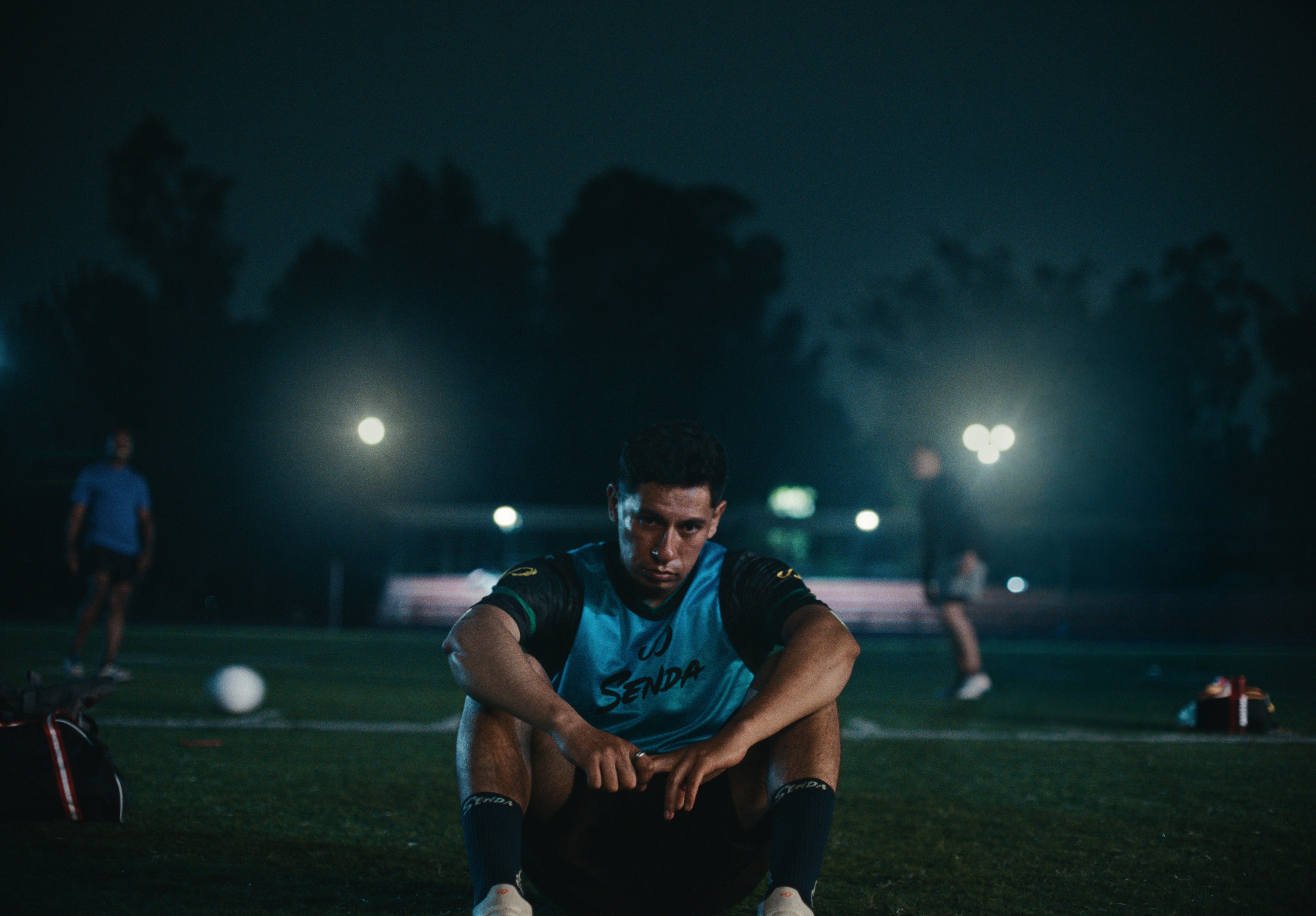 Load video: we play fútbol