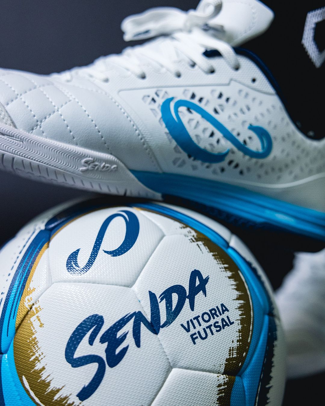 Vitoria Premium Match Futsal Ball - Gold + Ushuaia Pro 2.0 Futsal Shoe white | Senda Athletics  (FIFA Futsal World Cup Shoes - Uzbekistan 2024)