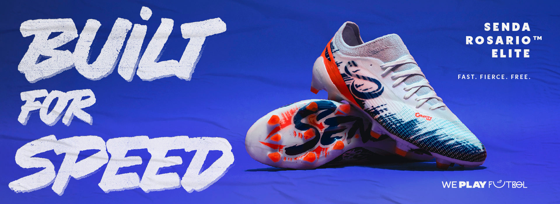 Futuristic soccer cleats with 'Senda Rosario Elite' branding on a blue background.